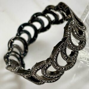Liz Claiborne Black Rhodium-Tone Linked Loop stretch Bracelet social tower